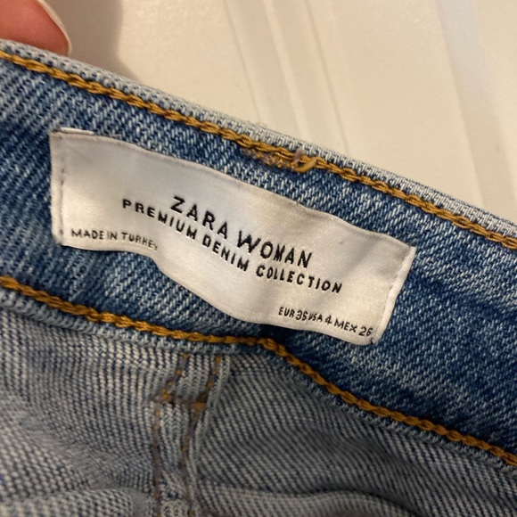 Zara High Rise Jeans - Picture 2 of 4